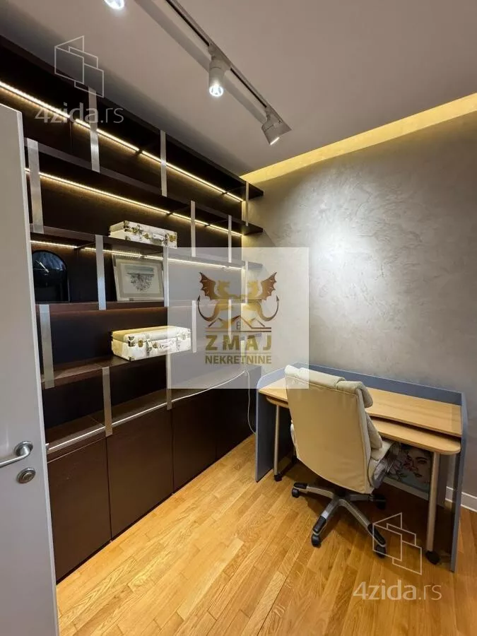 Sedmosoban stan | 4zida