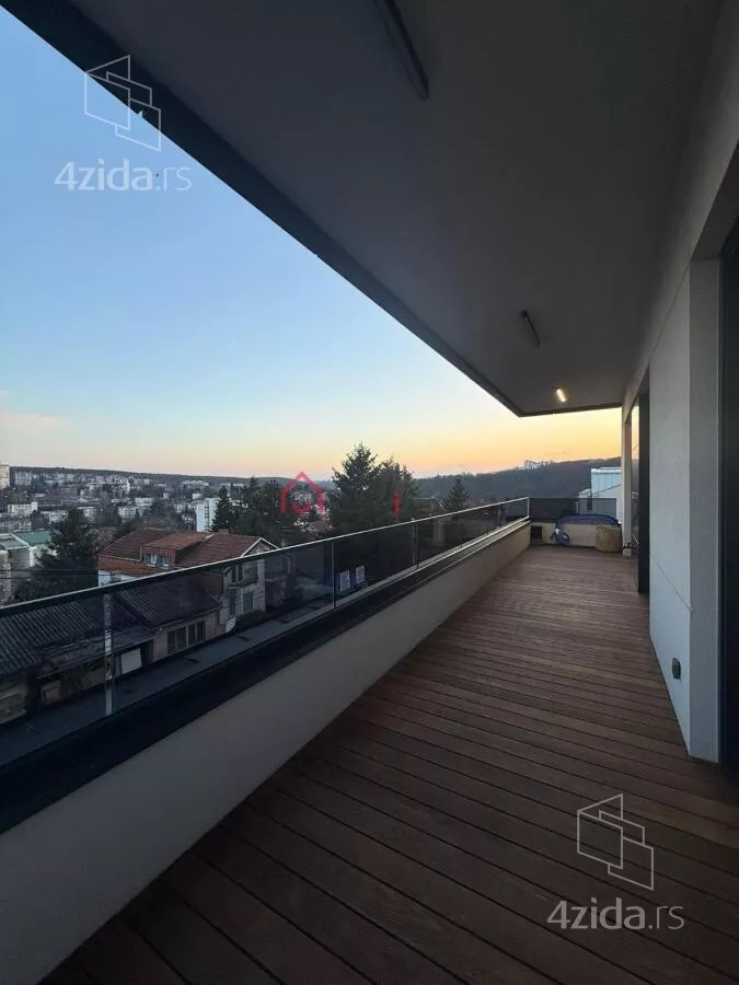 Petosoban stan | 4zida