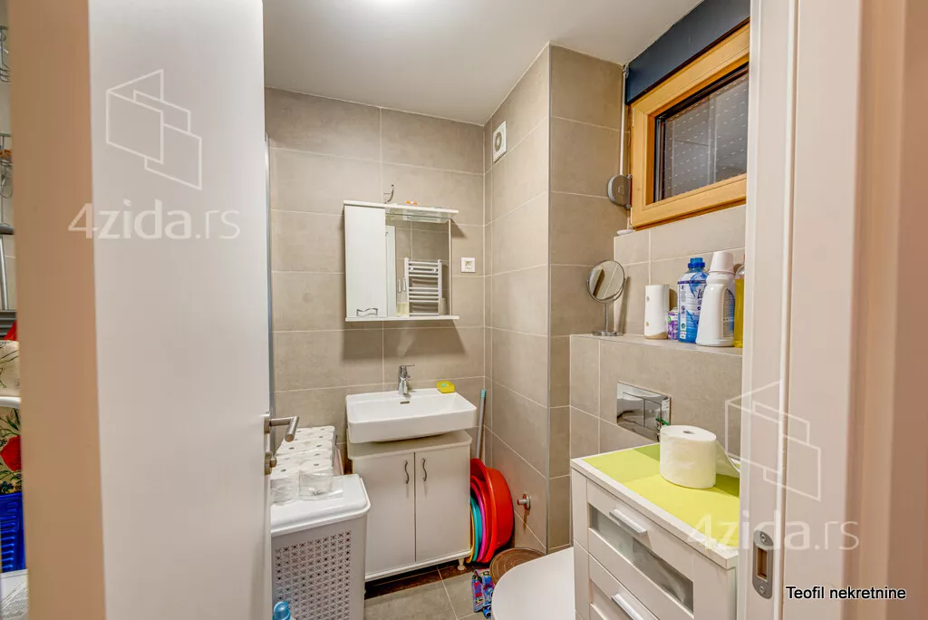 Troiposoban stan | 4zida