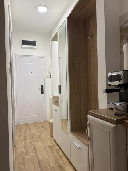 Ustanička | 4zida.rs