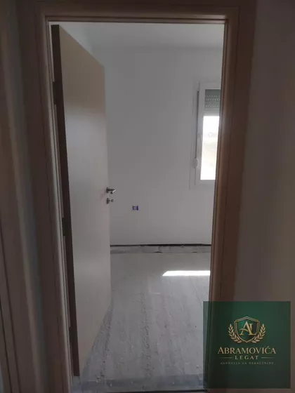 Stari Banovci | 4zida.rs