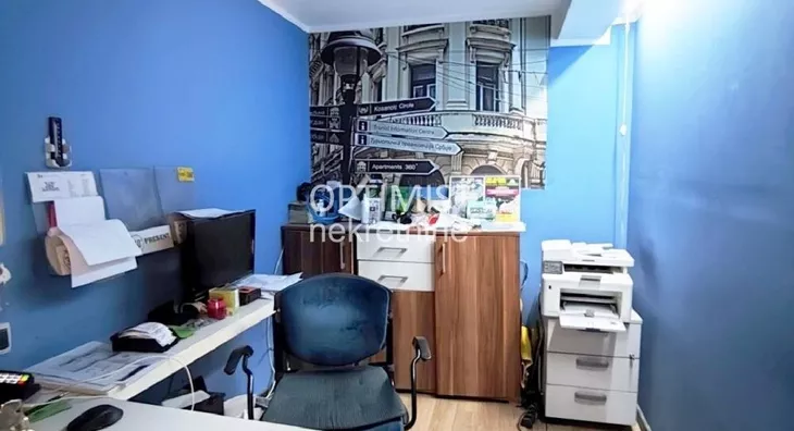 Šestoiposoban stan | 4zida