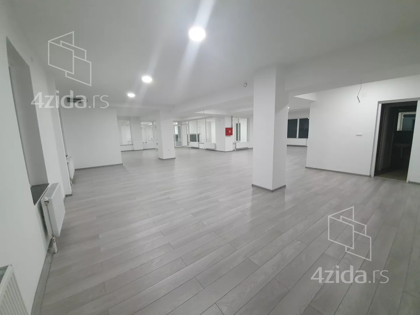 Lokal | 4zida