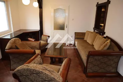 Devet Jugovića | 4zida.rs