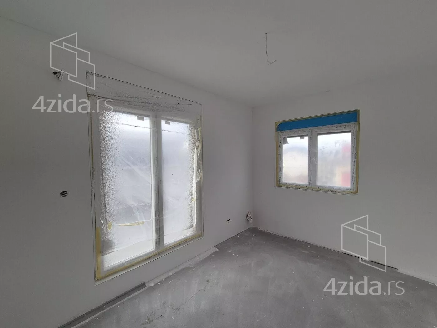 Četvoroiposoban stan | 4zida