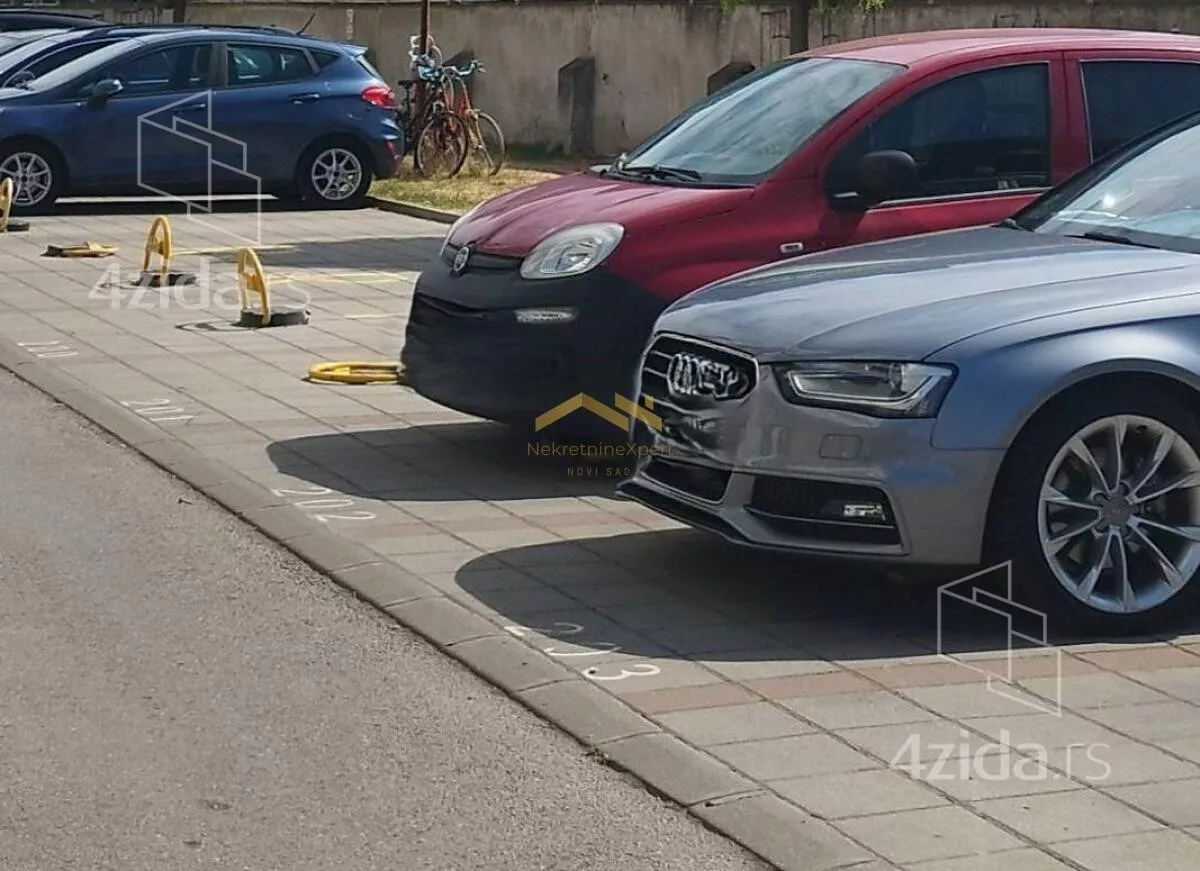 Parking | 4zida