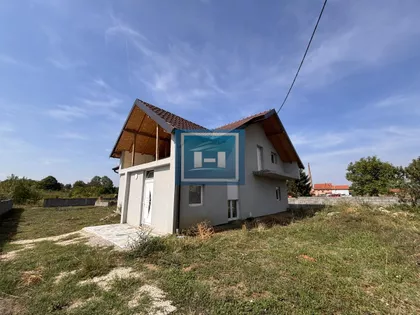 Crvene Livade | 4zida.rs