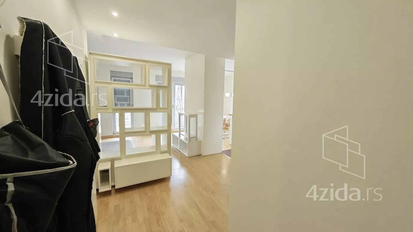 Četvoroiposoban stan | 4zida