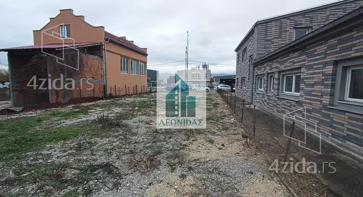 Plac | 4zida