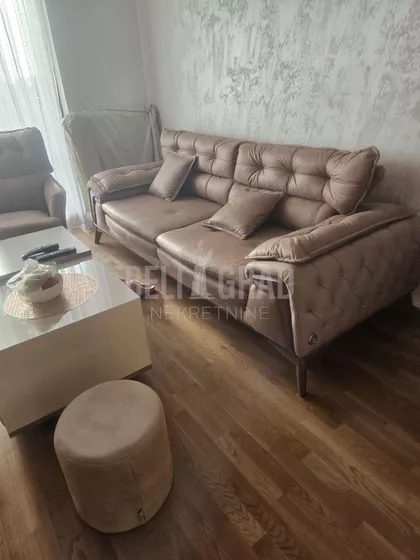 Krfska | 4zida.rs
