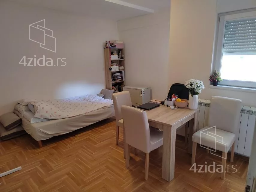 Garsonjera | 4zida
