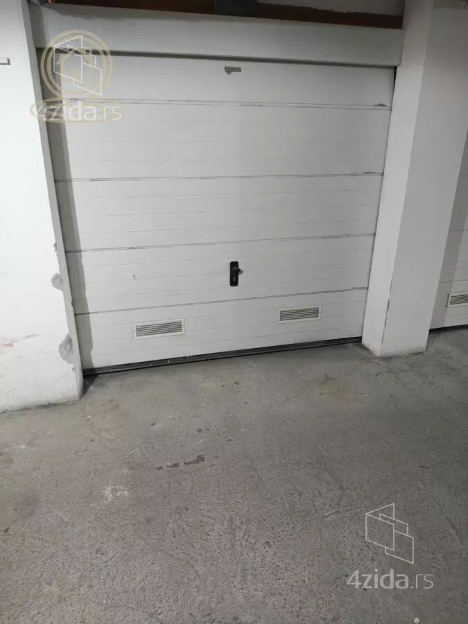 Garaža | 4zida