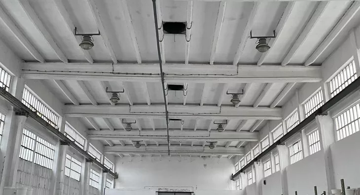 Poslovna zgrada | 4zida