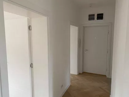 Pjarona De Mondezira | 4zida.rs