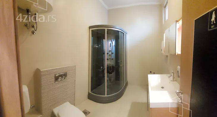 Petosoban stan | 4zida