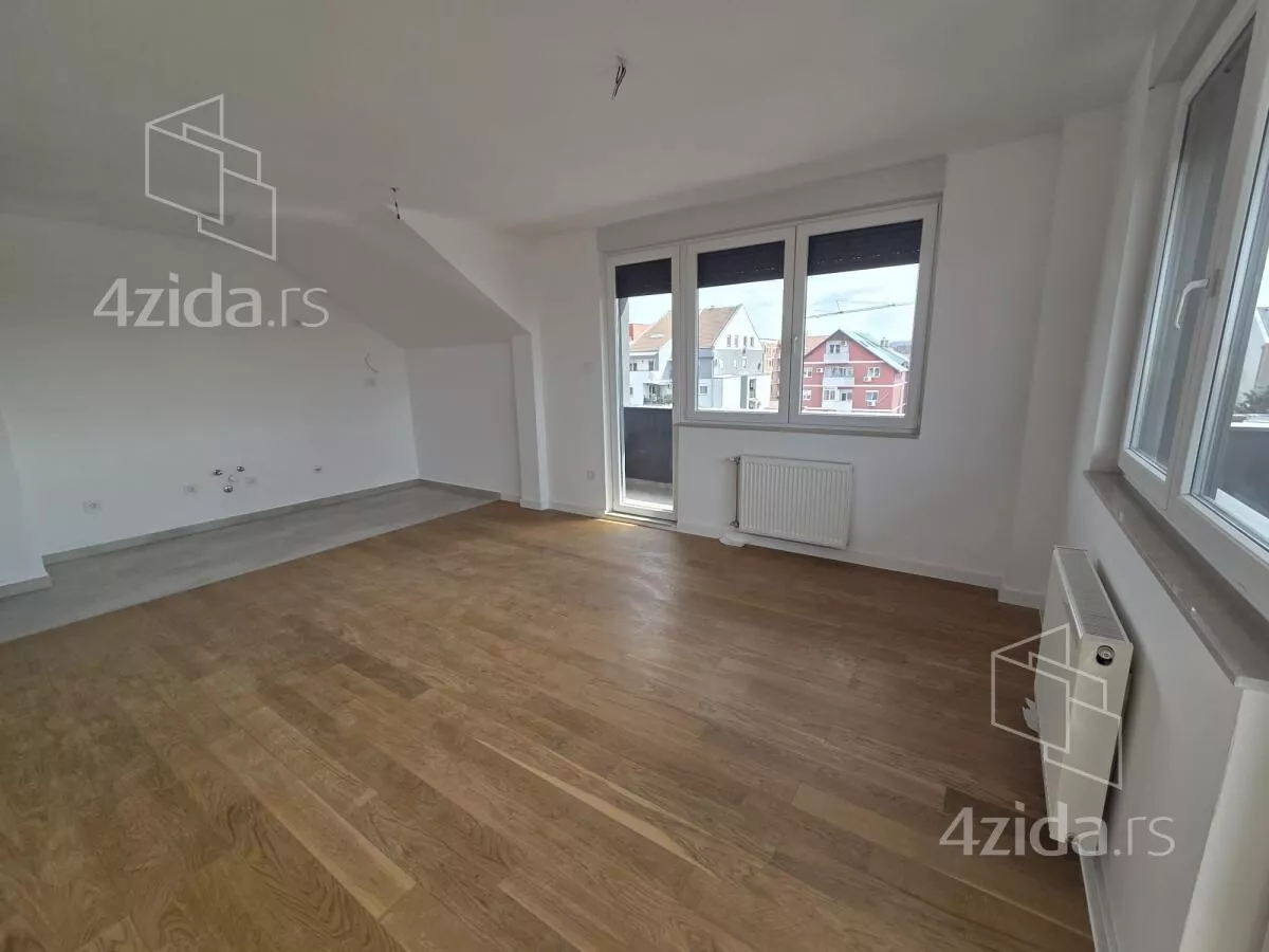 Četvorosoban stan | 4zida