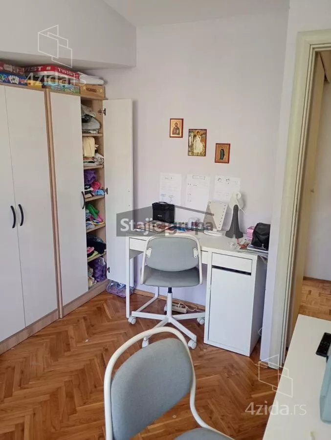 Troiposoban stan | 4zida
