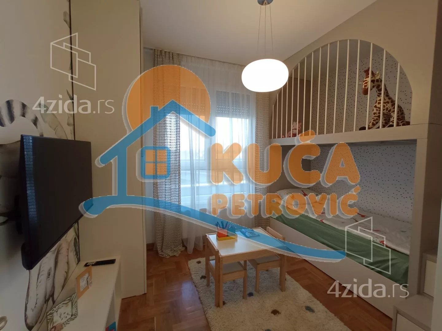 Dvoiposoban stan | 4zida