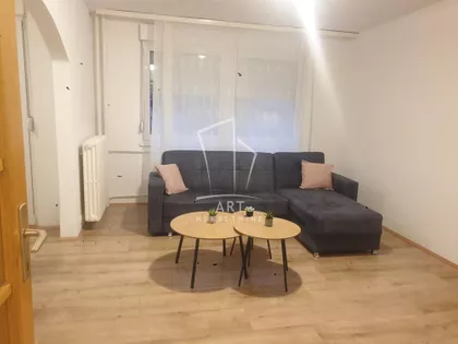 Petra Lekovića | 4zida.rs