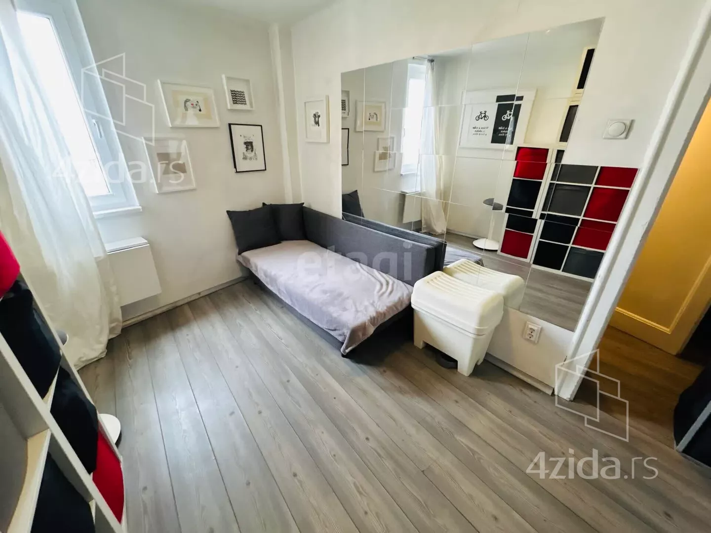 Jednoiposoban stan | 4zida