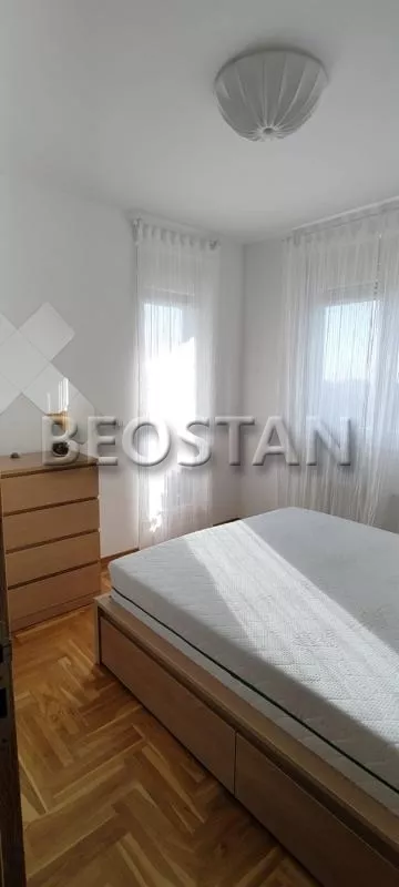 Vojvode Vlahovica | 4zida.rs