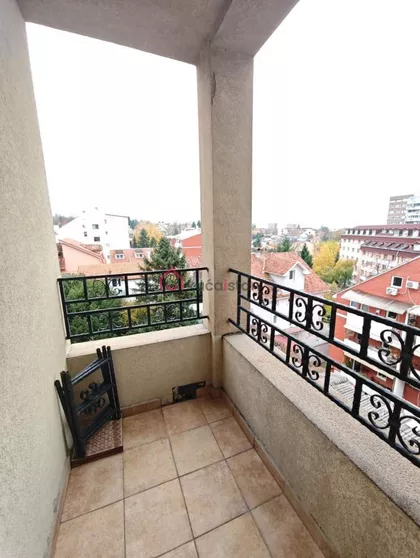 Gradska Bolnica | 4zida.rs