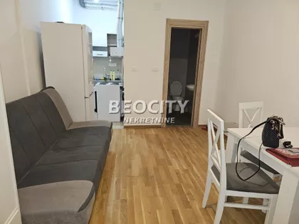 Bulevar revolucije | 4zida.rs