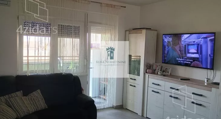Četvoroiposoban stan | 4zida