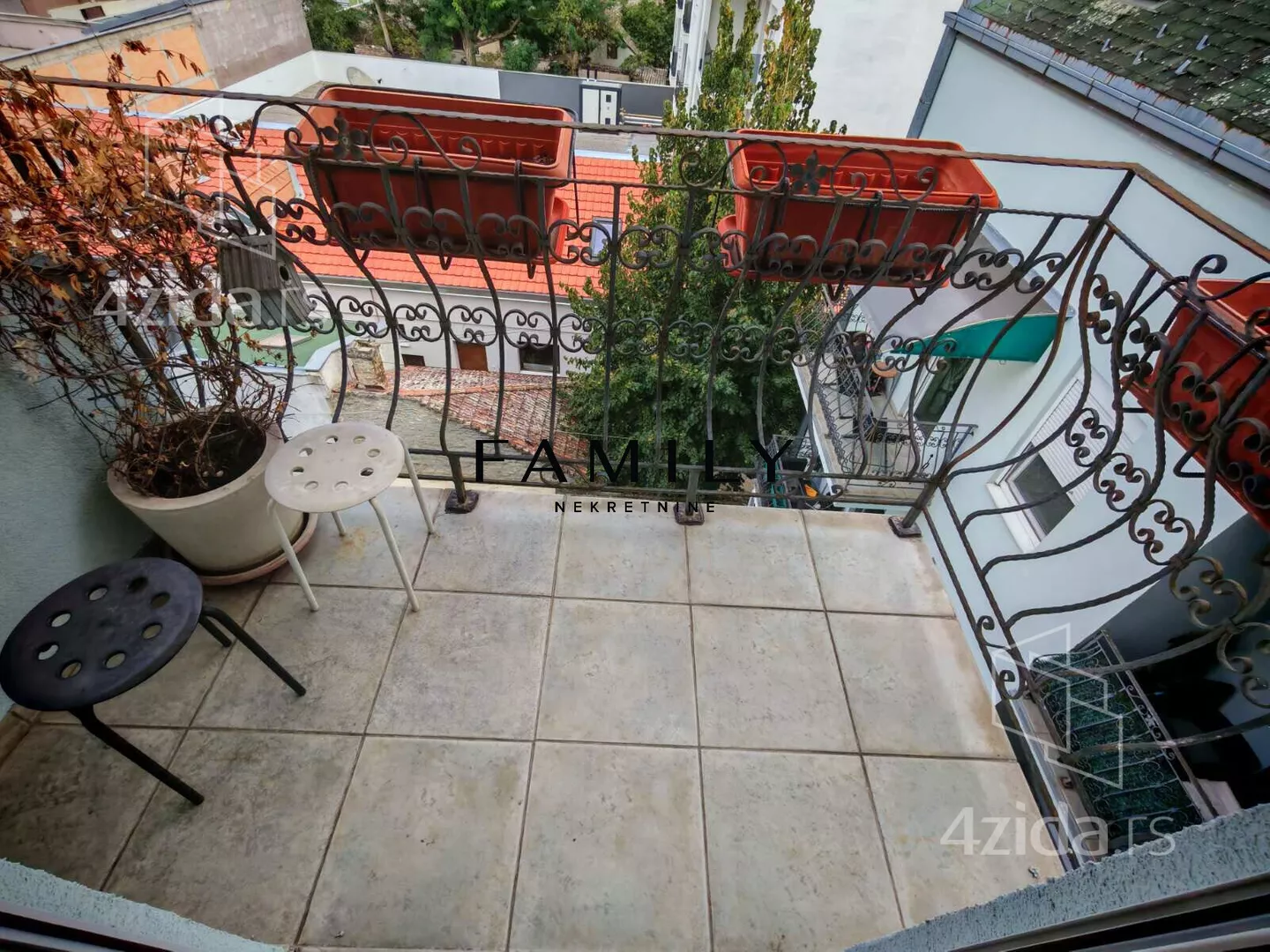 Petosoban stan | 4zida