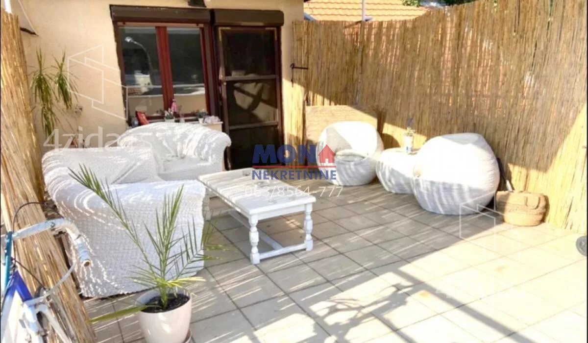 Šestosoban stan | 4zida