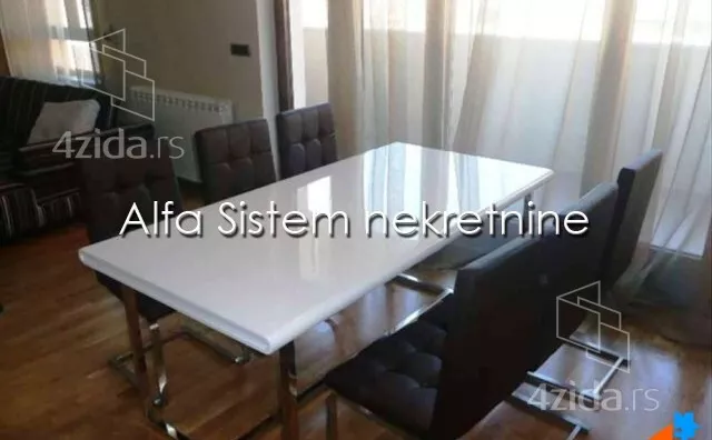 Petosoban stan | 4zida