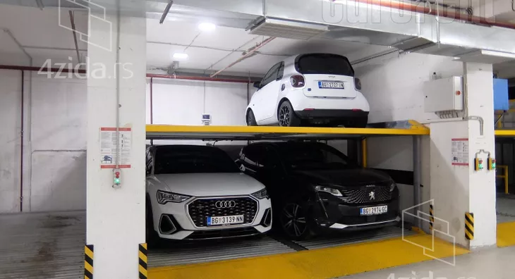 Poslovni prostor | 4zida