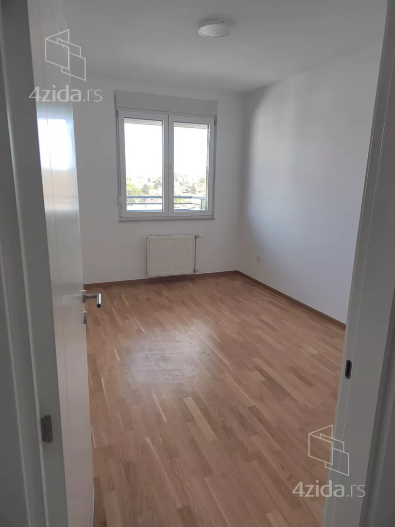 Četvoroiposoban stan | 4zida