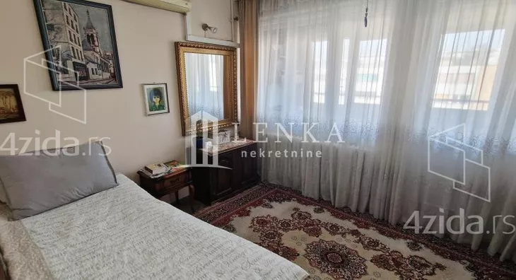 Četvoroiposoban stan | 4zida