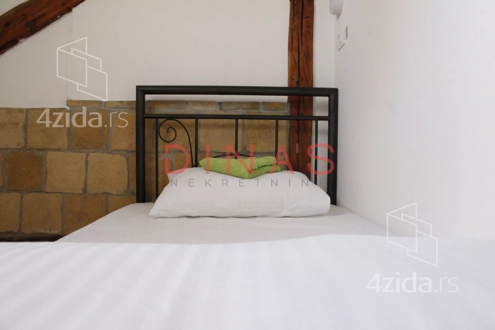 Petosoban stan | 4zida