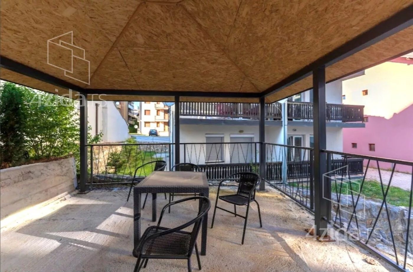 Šestosoban stan | 4zida