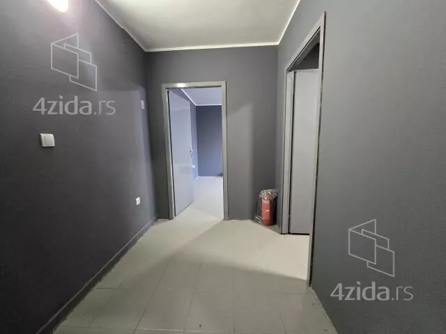 Lokal | 4zida