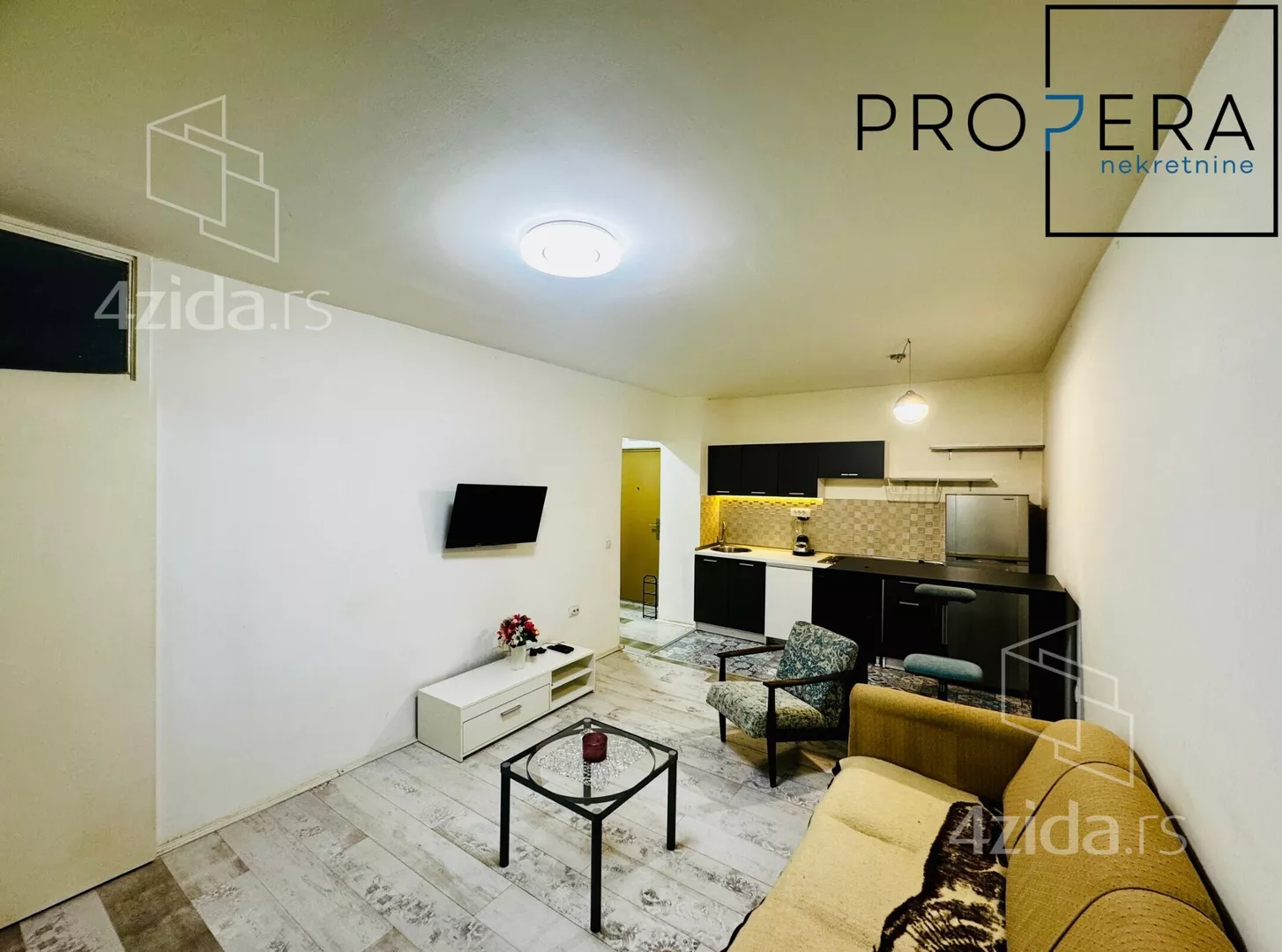 Jednoiposoban stan | 4zida