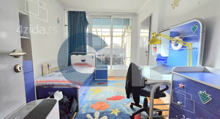 Petosoban stan | 4zida