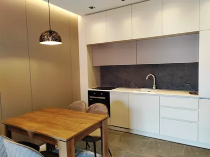 Dušanov Bazar | 4zida.rs