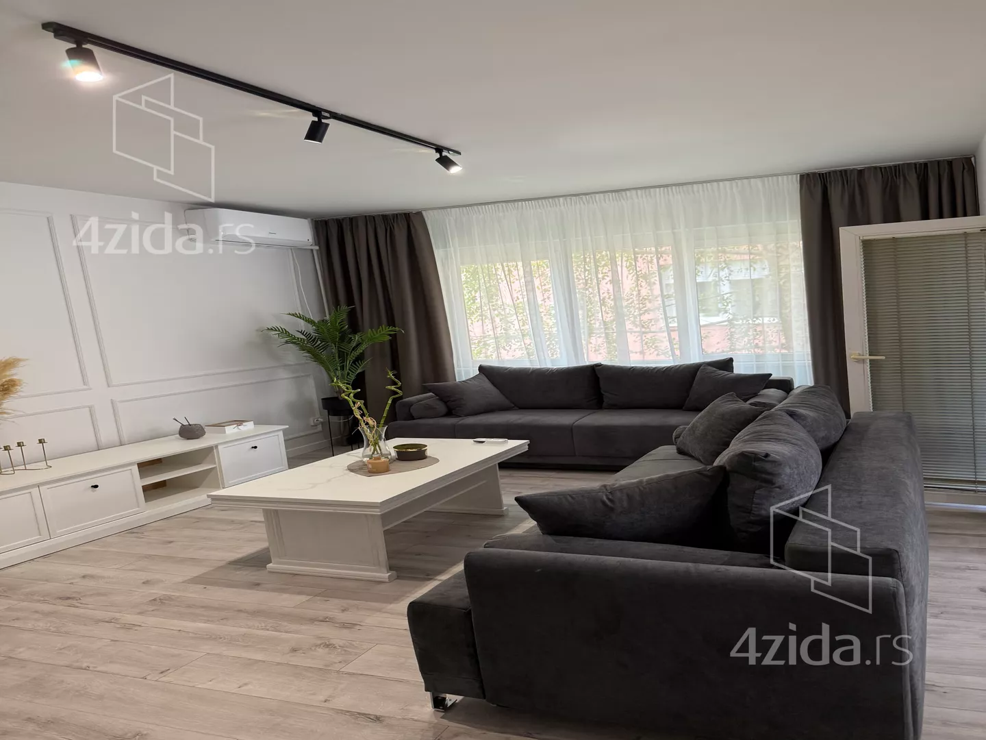 Troiposoban stan | 4zida