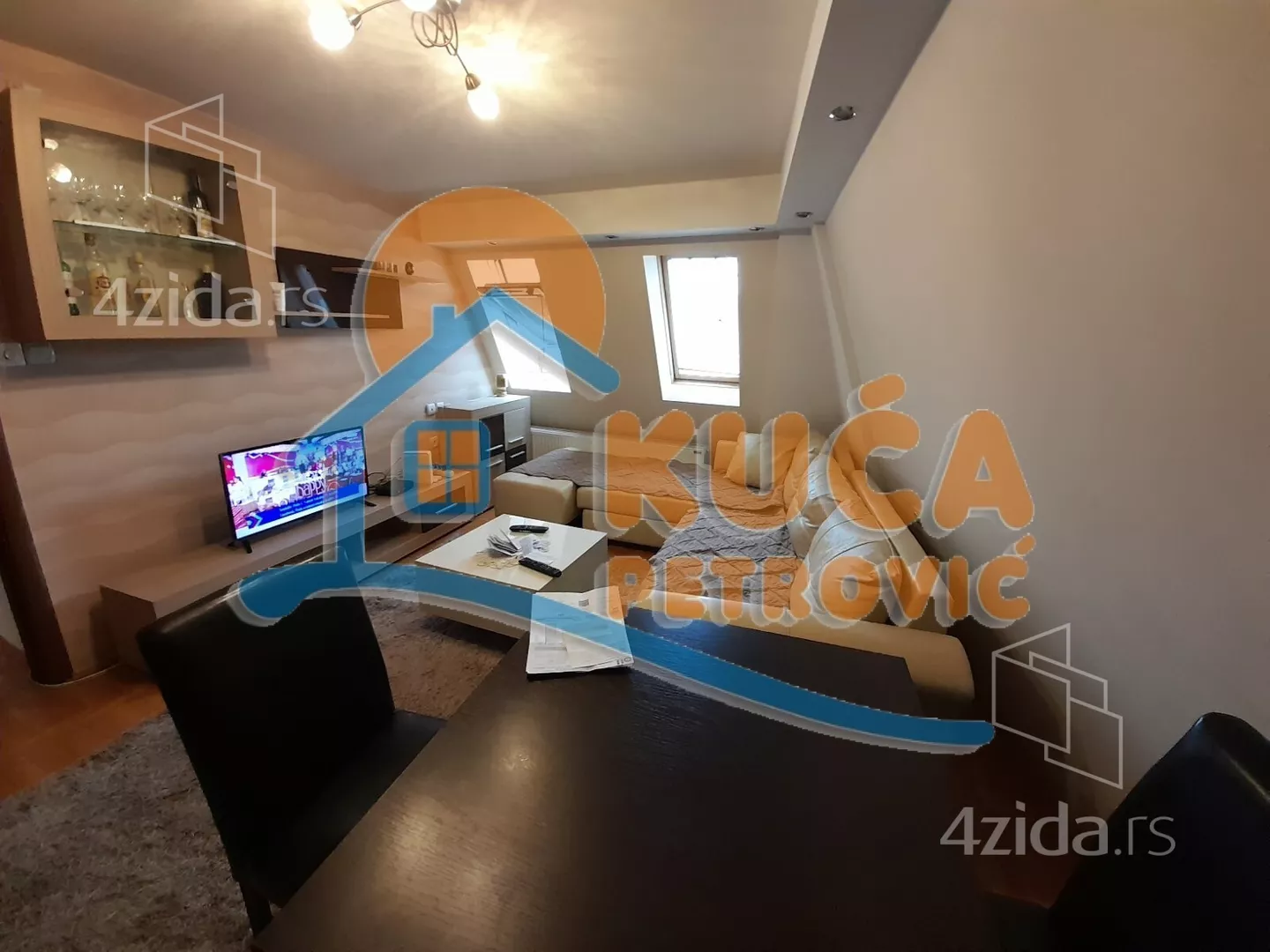 Dvoiposoban stan | 4zida