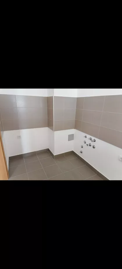 Lenke Dunđerski 13 | 4zida.rs