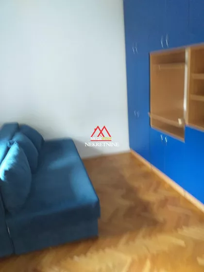 Petra Drapšina | 4zida.rs