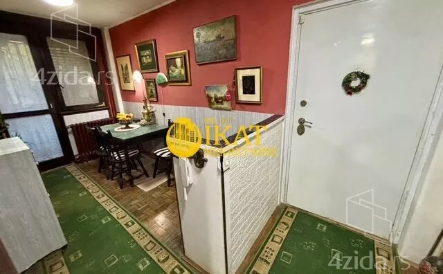 Troiposoban stan | 4zida