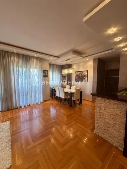 Crveni Krst Zvezdara | 4zida.rs