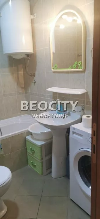 Bulevar Cara Lazara | 4zida.rs