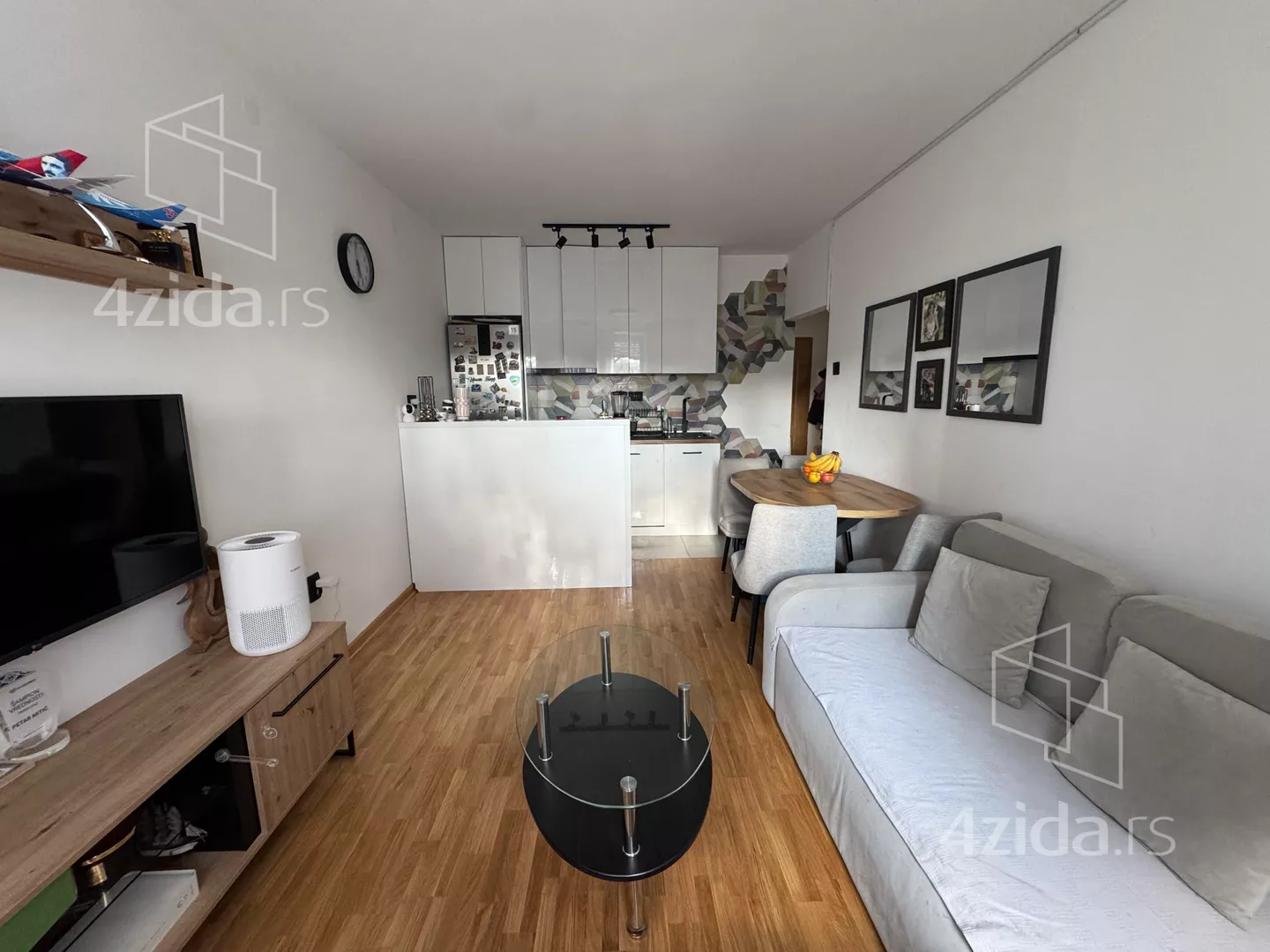 Jednoiposoban stan | 4zida