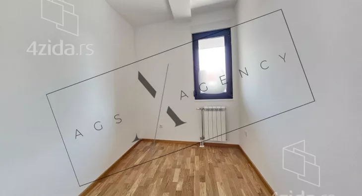 Četvoroiposoban stan | 4zida