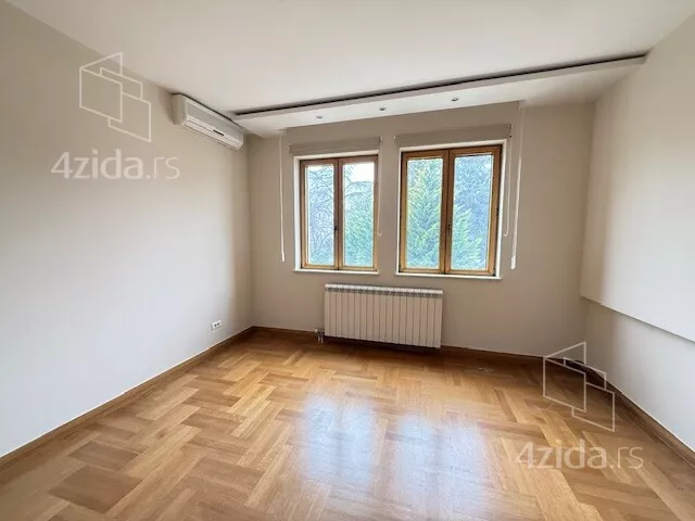 Šestosoban stan | 4zida